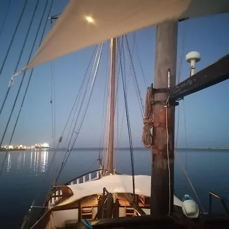 船屋 Corabia Santa Marina 苏利纳
