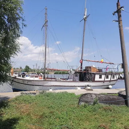 Botel Corabia Santa Marina Sulina