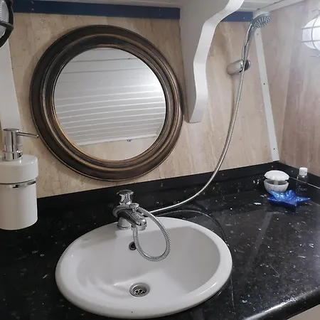 Corabia Santa Marina